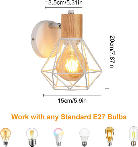 Lampa ścienna w stylu industrialnym z metalowym kloszem typu klatka i oprawką E27
