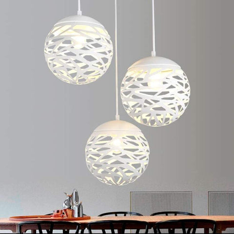 Ażurowa lampa wisząca Lustre Head Prosta rzeźbiona lampa z kutego żelaza do jadalni (biała, 20 cm)