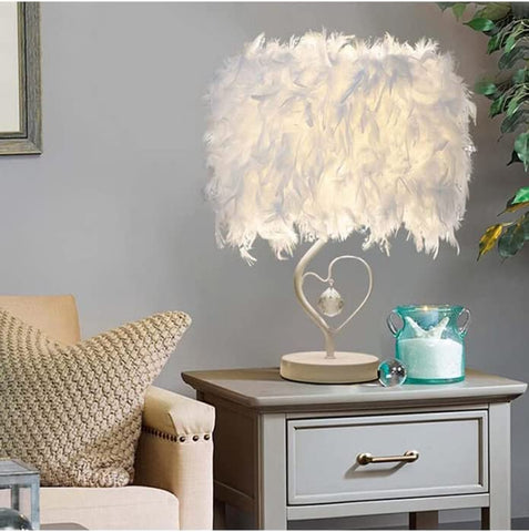 Lampa biurkowa LED z piórkiem z pilotem, nowoczesna prosta dekoracyjna lampa stołowa, kreatywna lampka nocna, lampka nocna, odpowiednia do biurka do nauki w pokoju dziecięcym