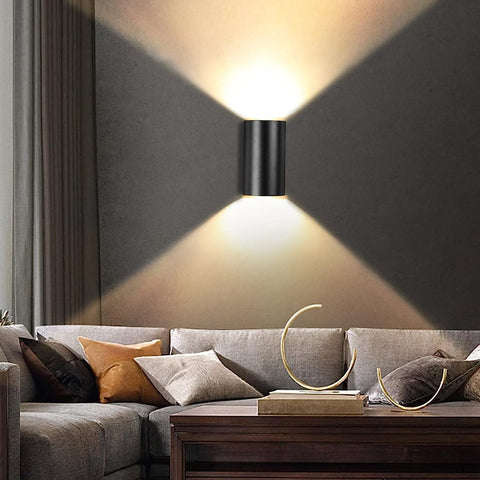 Kinkiet zewnętrzny 10 W Kinkiet LED Ciepły biały 3000 K Wodoodporny IP65 do korytarza wejściowego Dziedziniec Ogród Taras Balkon Garaż Czarny